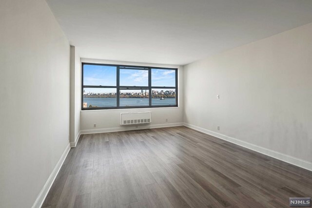 Property Photo:  7002 Boulevard East 8C  NJ 07093 