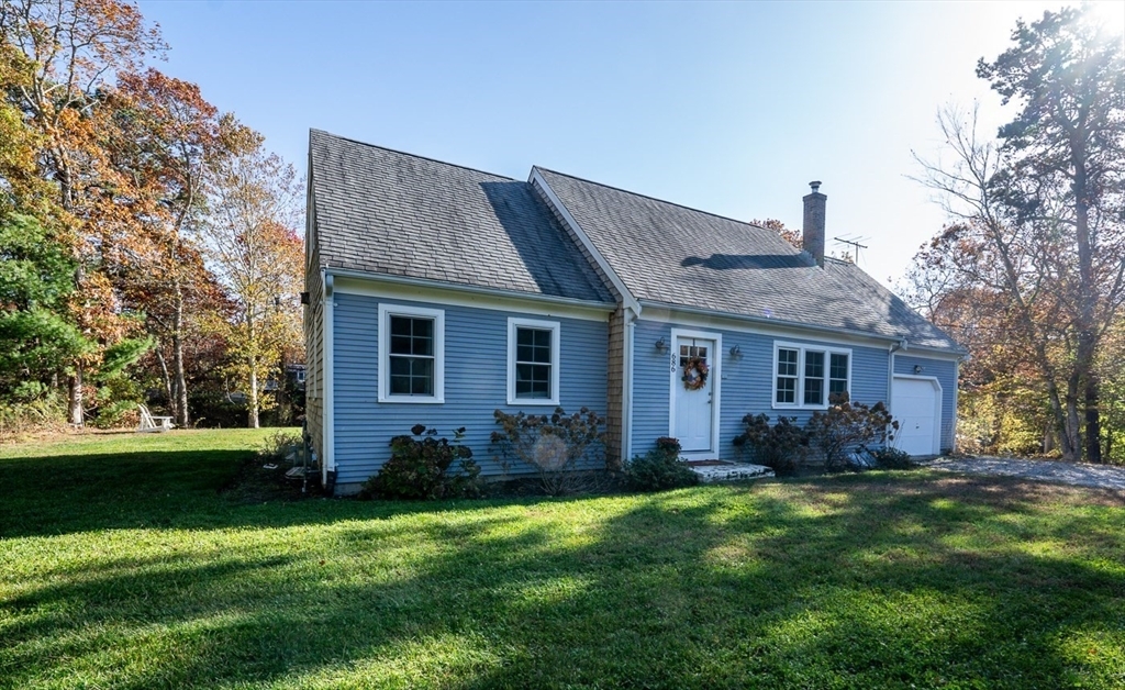 Property Photo:  686 Phinneys Lane  MA 02632 