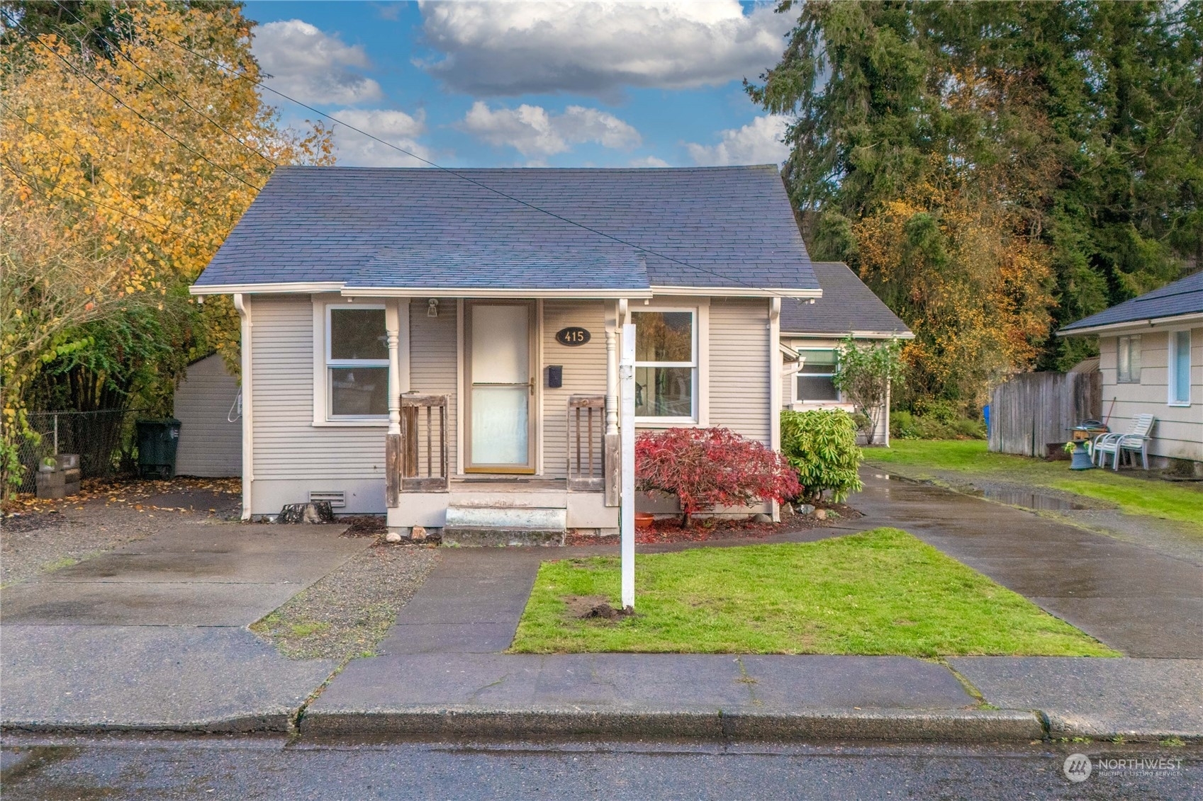 Property Photo:  415 415 1/2 2nd Street NW  WA 98371 