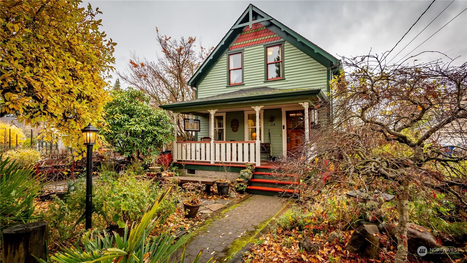 Property Photo: 214 20th Avenue SW WA 98501