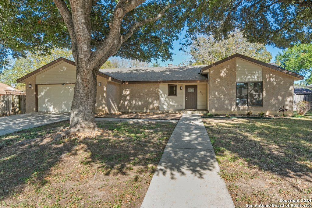 309 Paisano St  New Braunfels TX 78130 photo