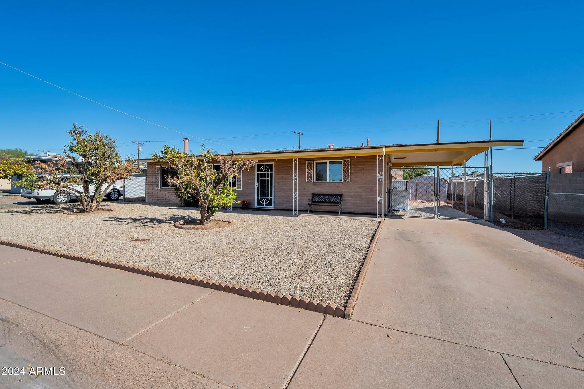 Property Photo:  515 S Cardinal Drive  AZ 85120 