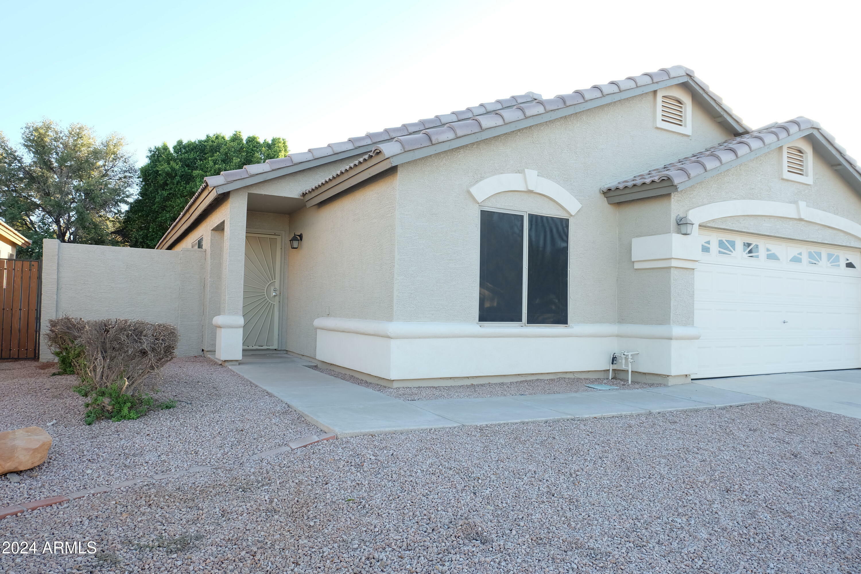 Property Photo:  1545 W Vaughn Avenue  AZ 85233 