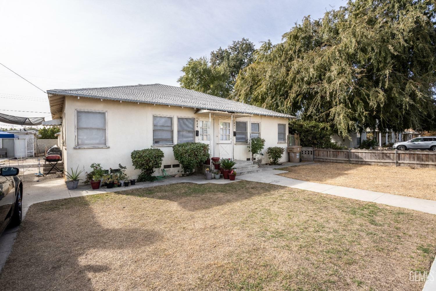 Property Photo:  1823 Cherry Street  CA 93304 