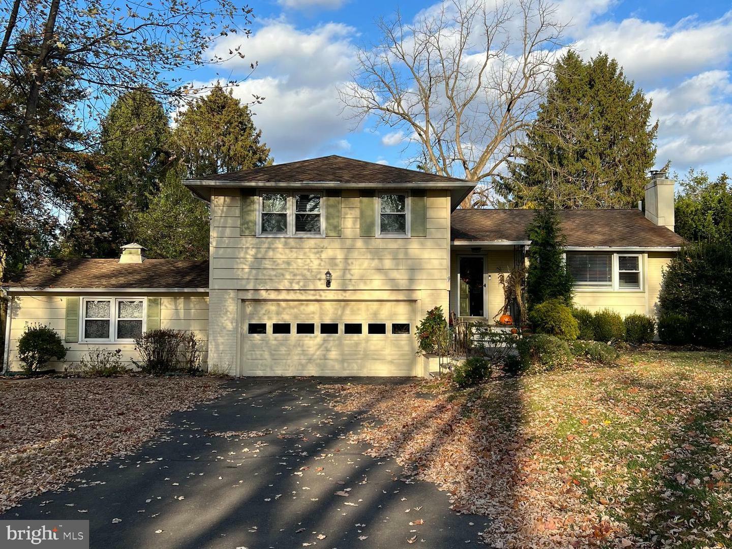 Property Photo:  305 Llewellyn Road  PA 19002 