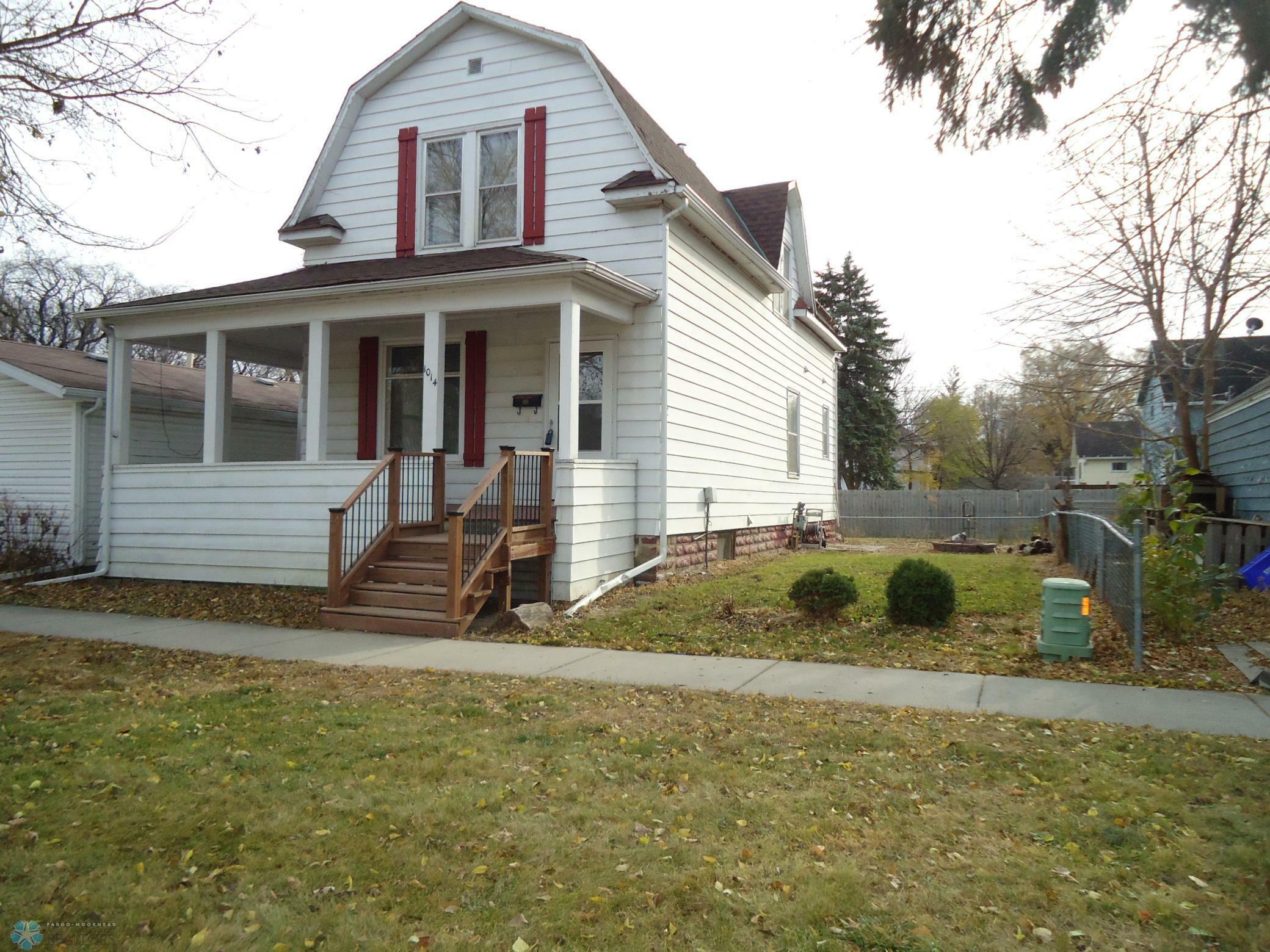 Property Photo:  1014 S 7th Avenue  ND 58103 