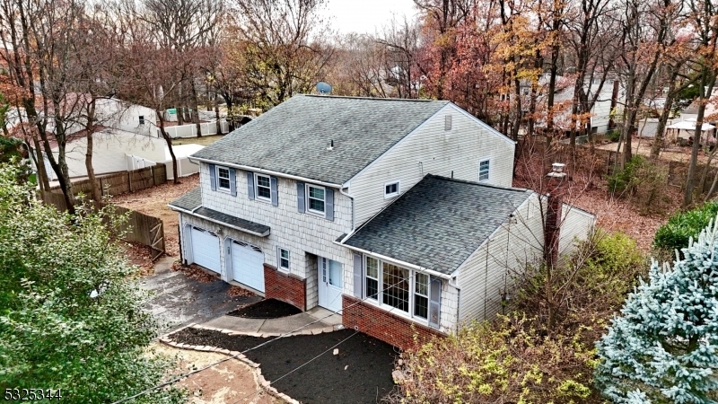 Property Photo:  13 Lynnwood Rd  NJ 08820 