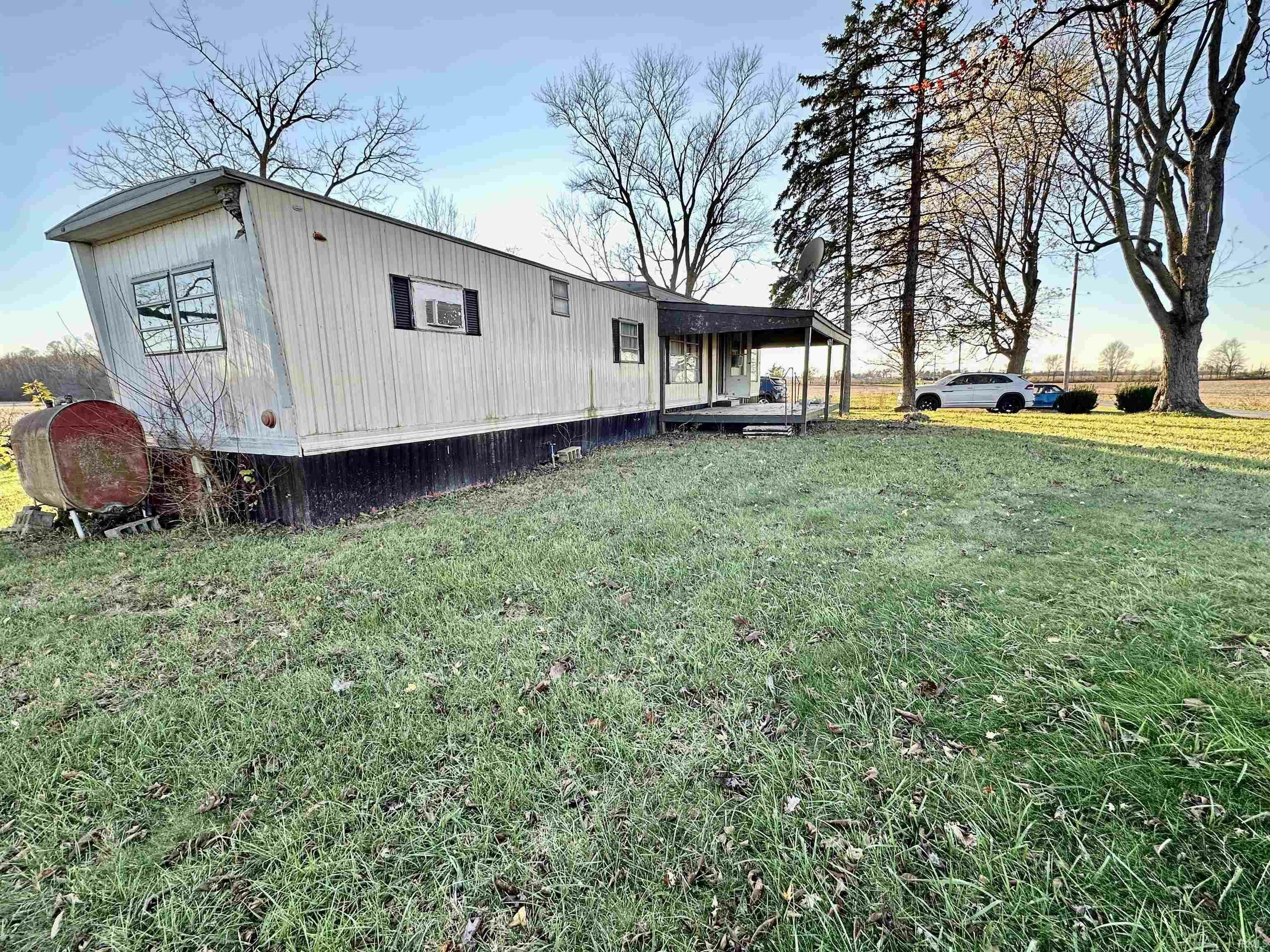 Property Photo:  5575 W County Road 350  IN 46148-9526 