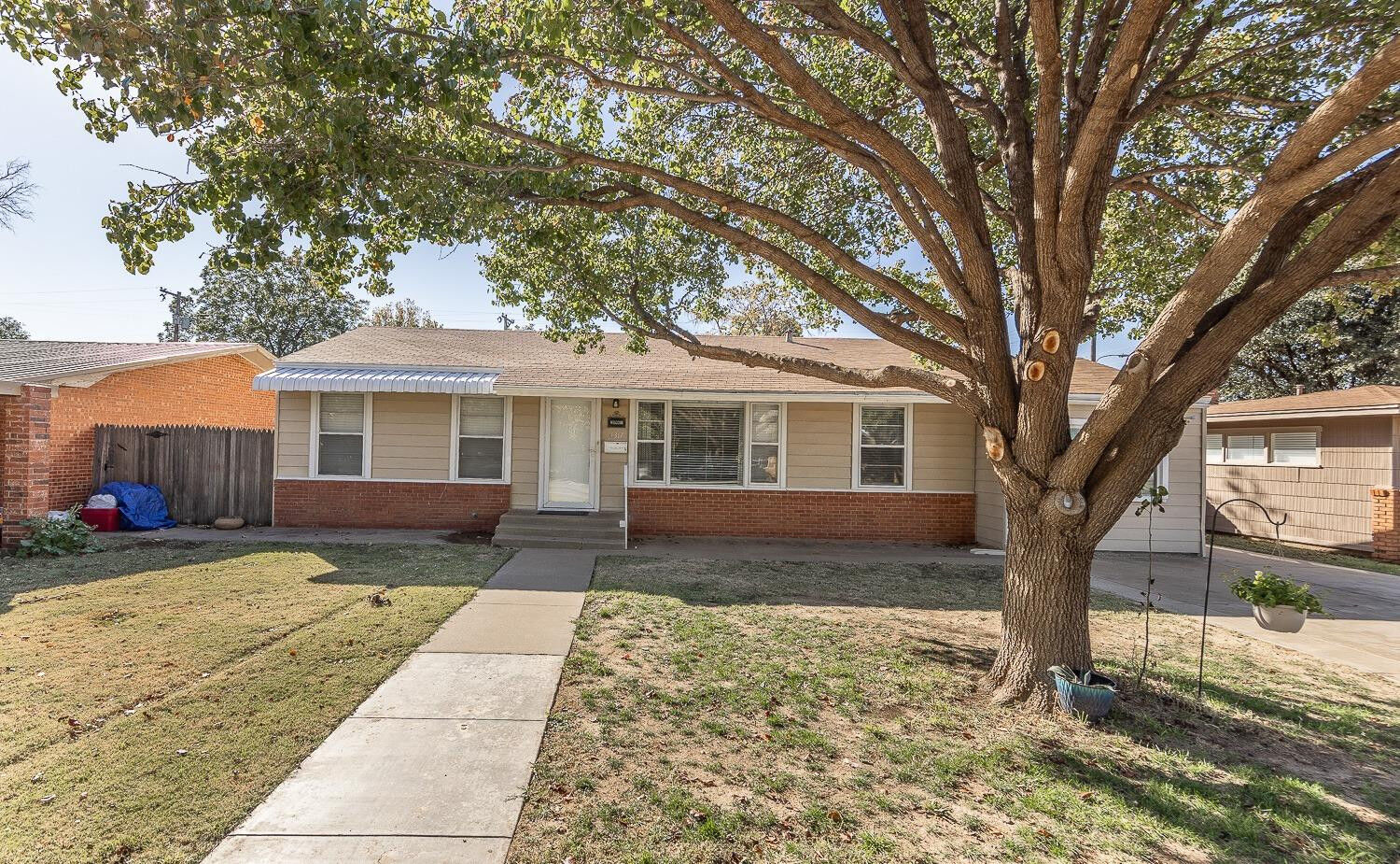 Property Photo: 4317 40th Street TX 79413