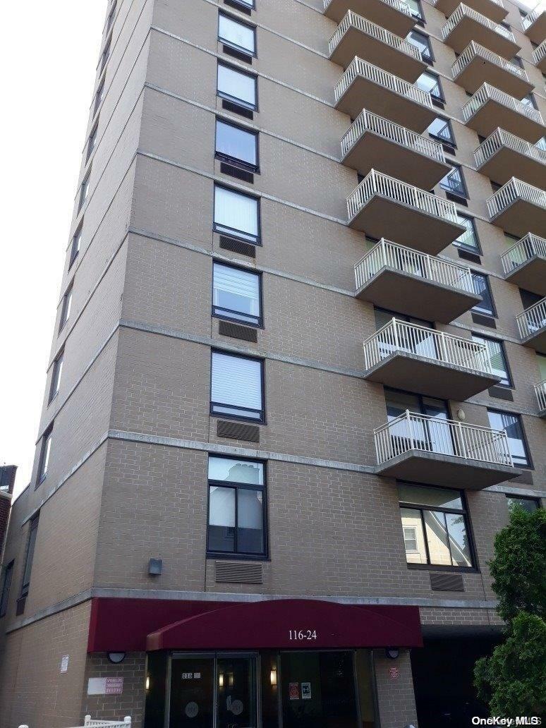 Property Photo:  116-24 Grosvenor Lane 2A  NY 11418 