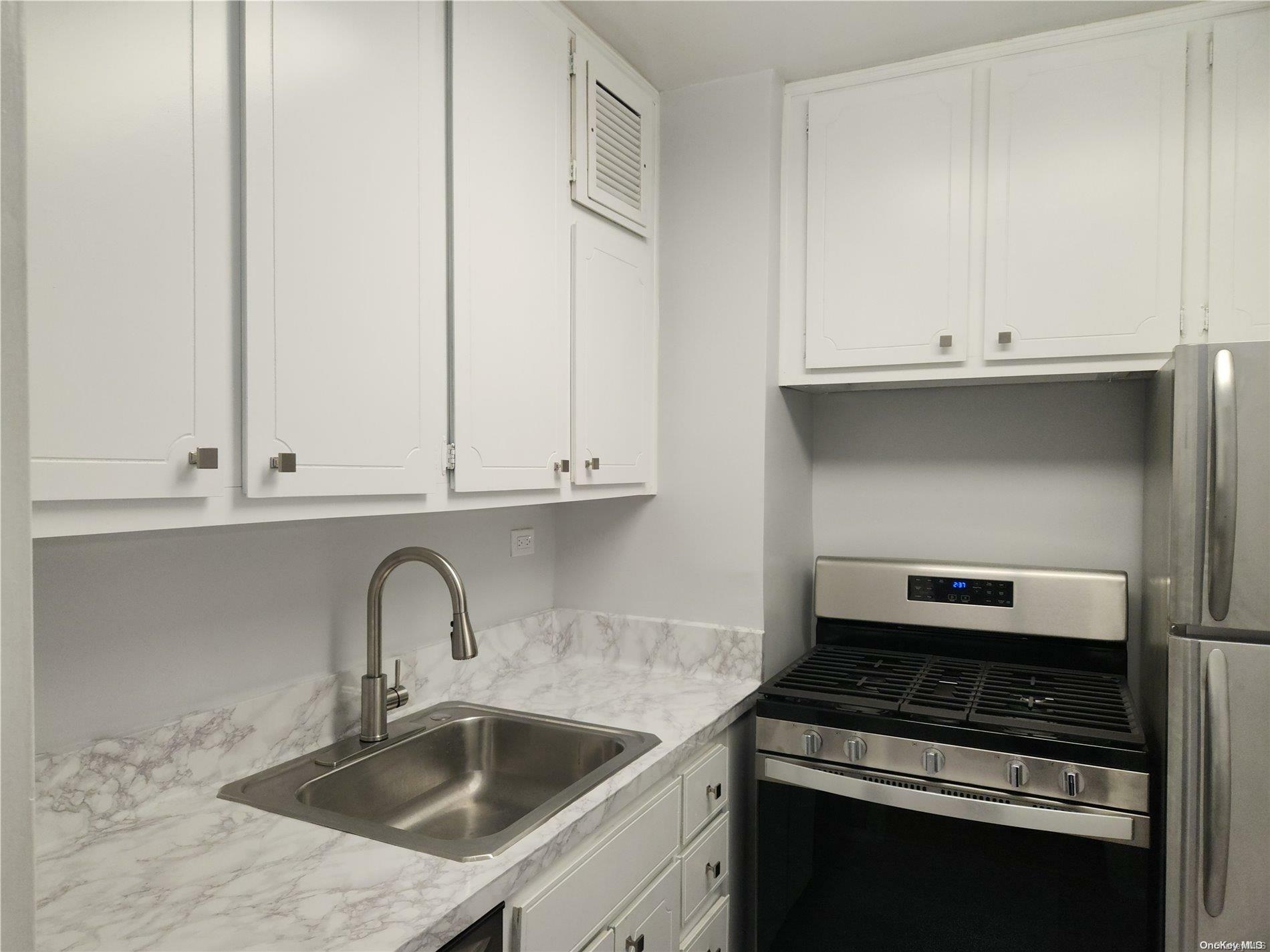 Property Photo:  18-05 215th Street 6 H  NY 11360 