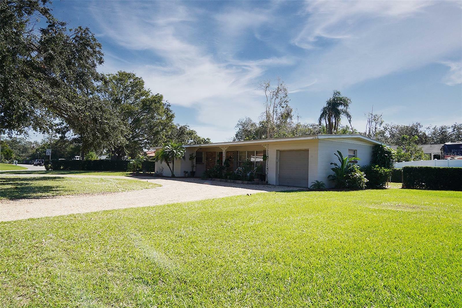 Property Photo:  3218 W Clinton Street  FL 33614 