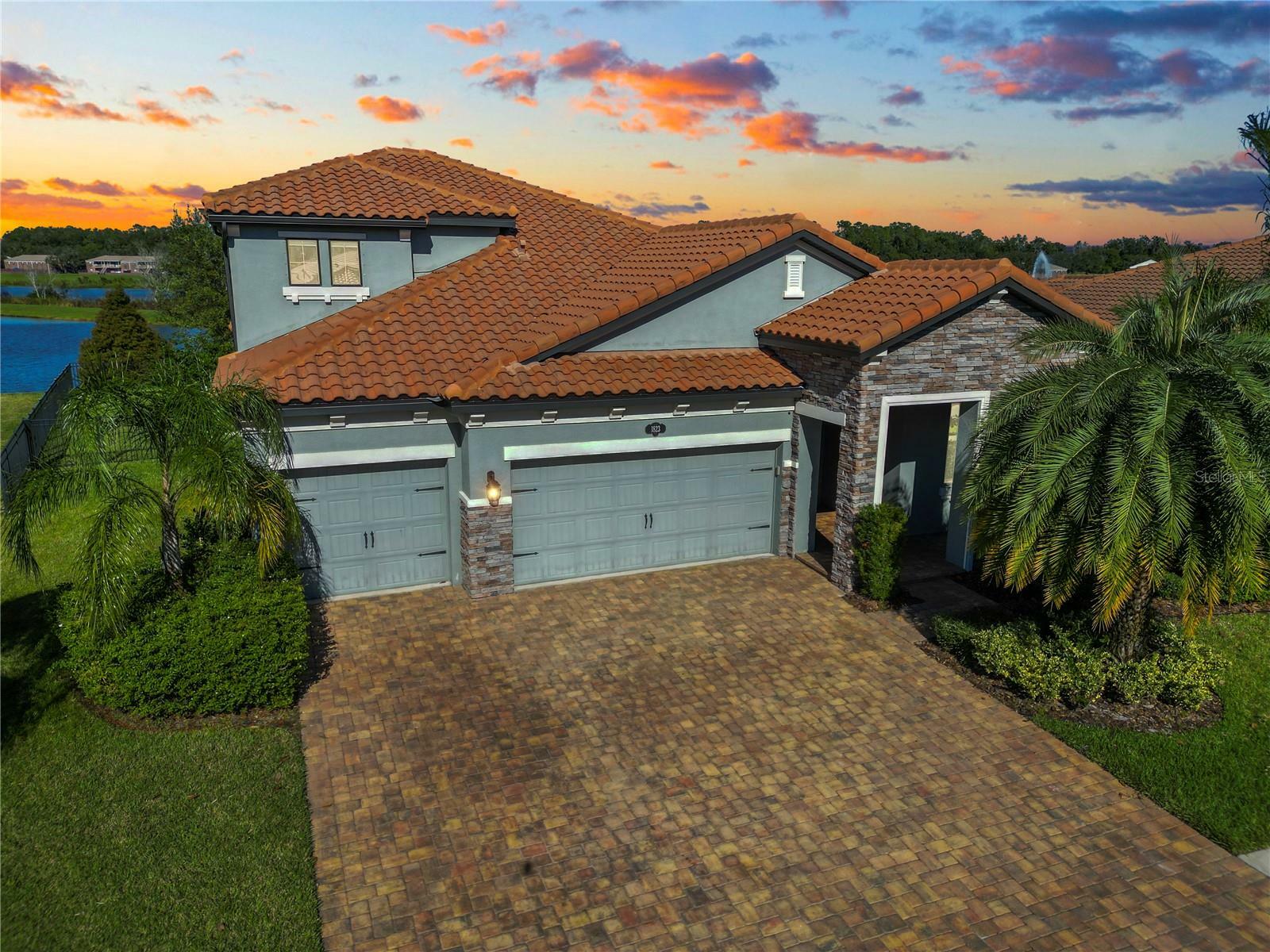 Property Photo:  1823 Via Lago Drive  FL 33810 