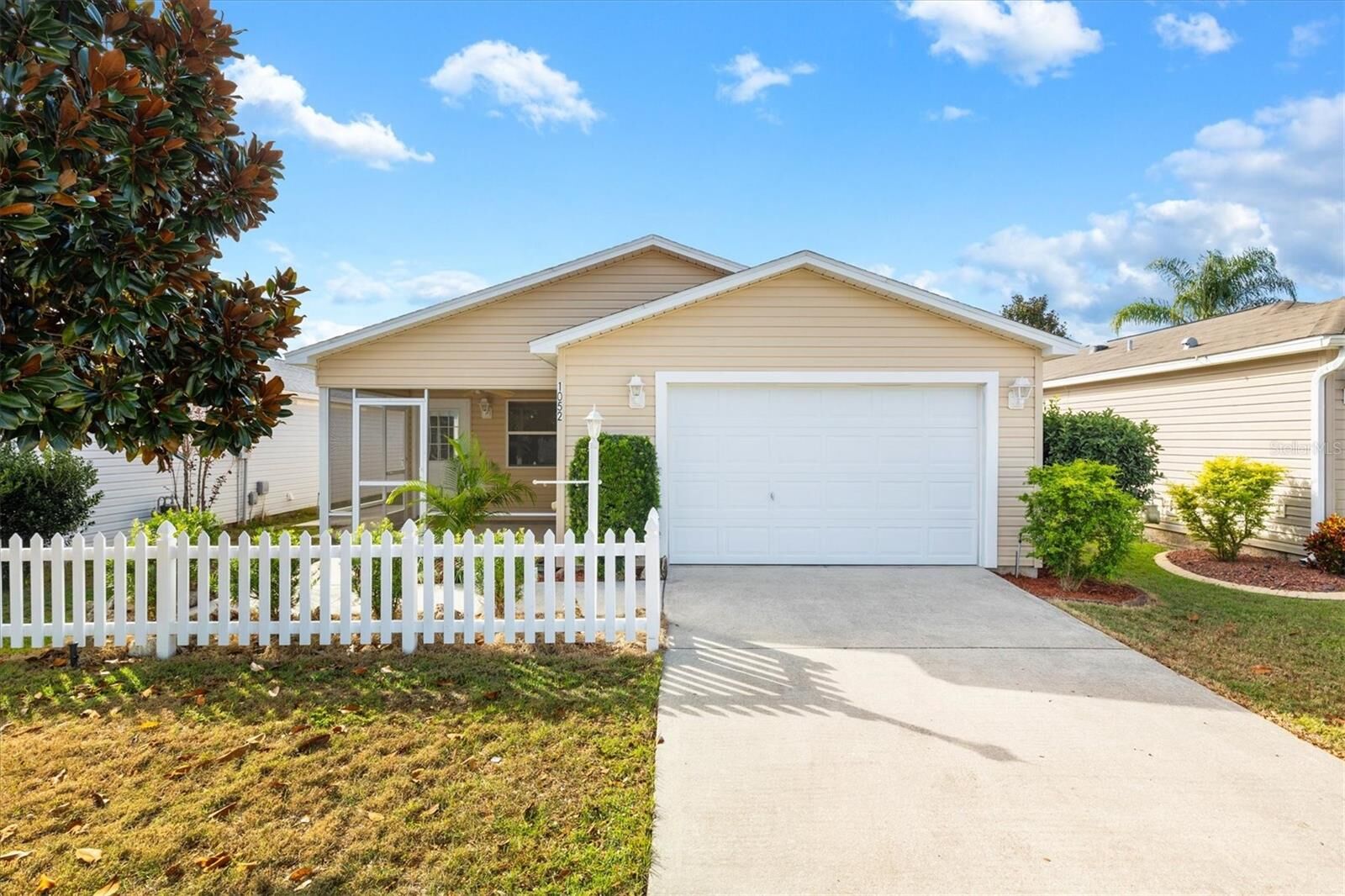 Property Photo: 1052 Ridgeville Road FL 32162