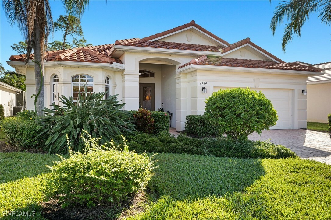 Property Photo:  4744 Cerromar Drive  FL 34112 