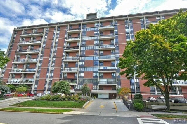 4 Horizon Road 601  Fort Lee NJ 07024 photo