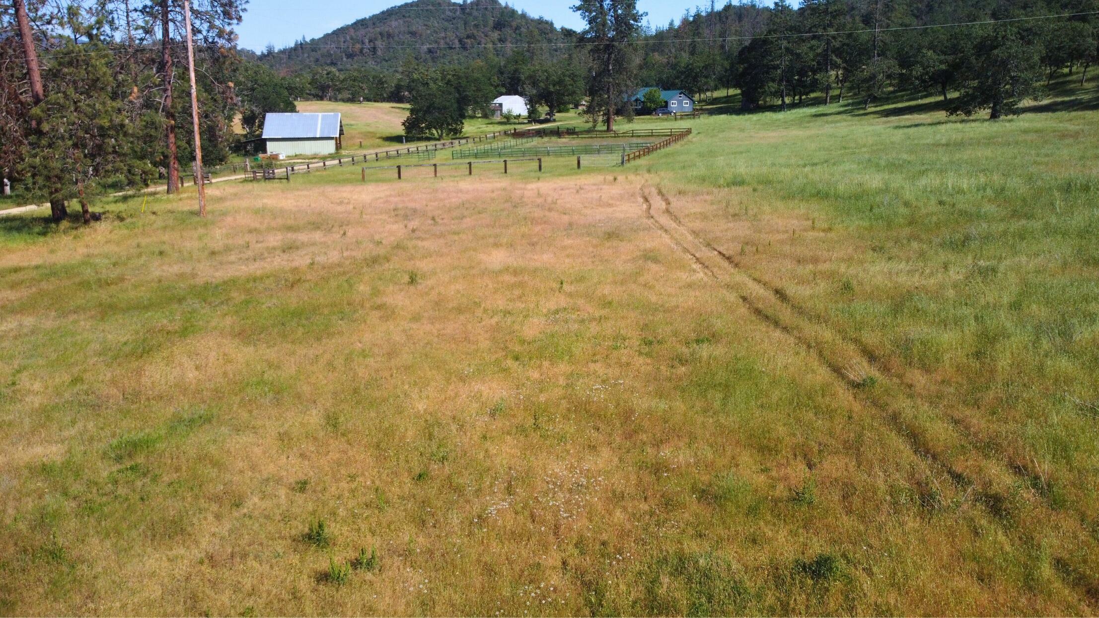 Property Photo: 1886 S Obenchain Road OR 97524