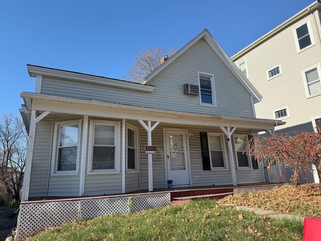 Property Photo: 37 Plantation St MA 01604