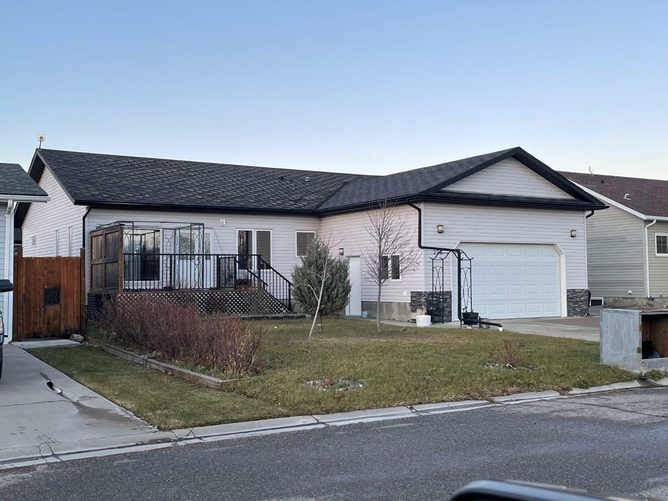 Property Photo:  226 Harvest Hills Boulevard  AB T0L 1Z0 