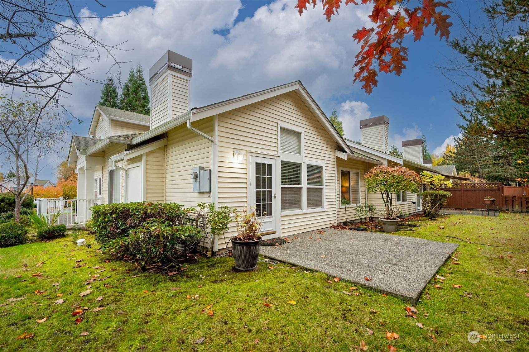 Property Photo:  4301 S 220th Place  WA 98032 