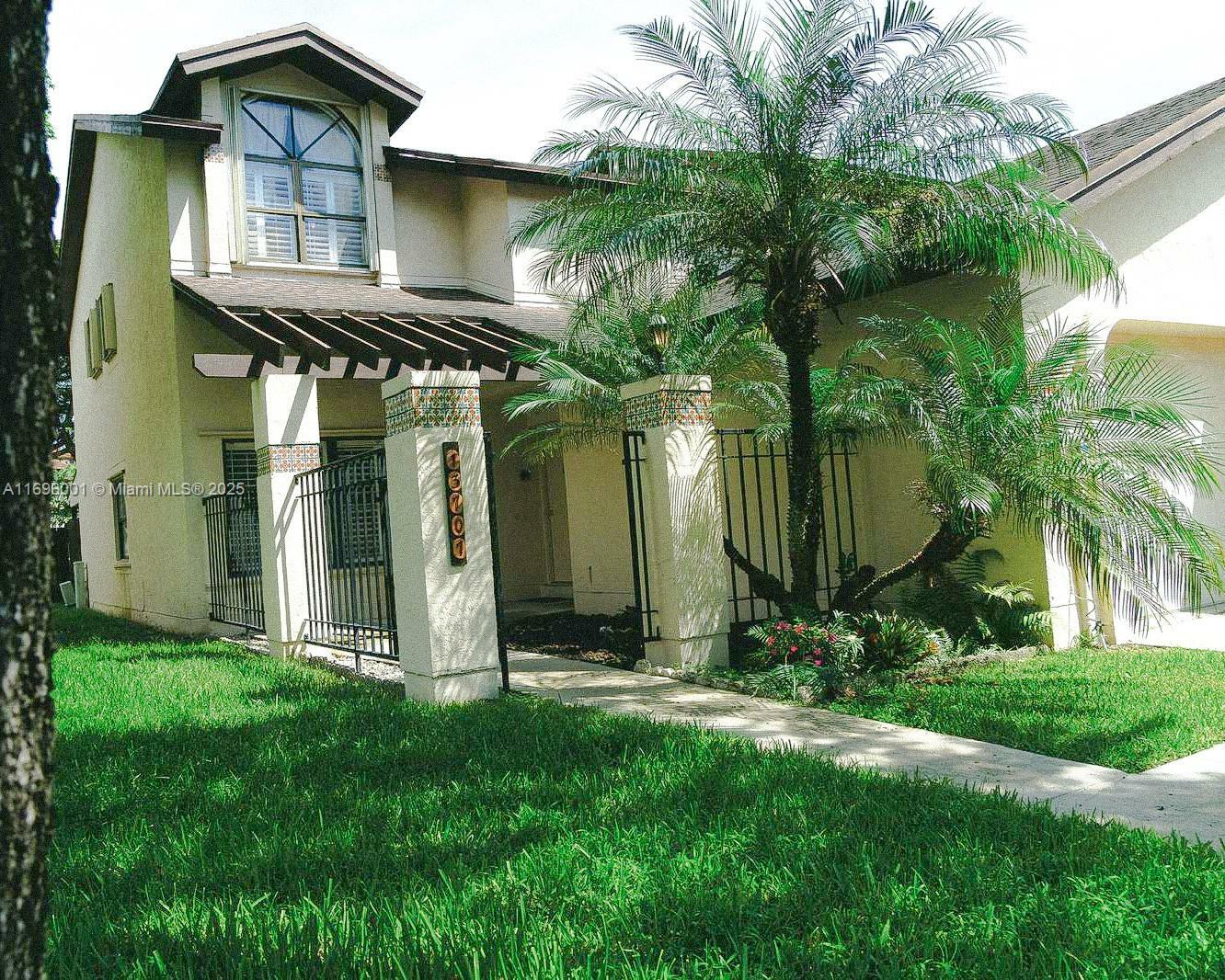 Property Photo: 13707 SW 100th Ter 13707 FL 33186