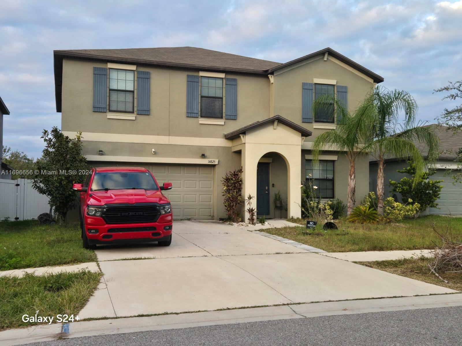 Property Photo:  14825 Crescent Rock Drive  FL 33598 