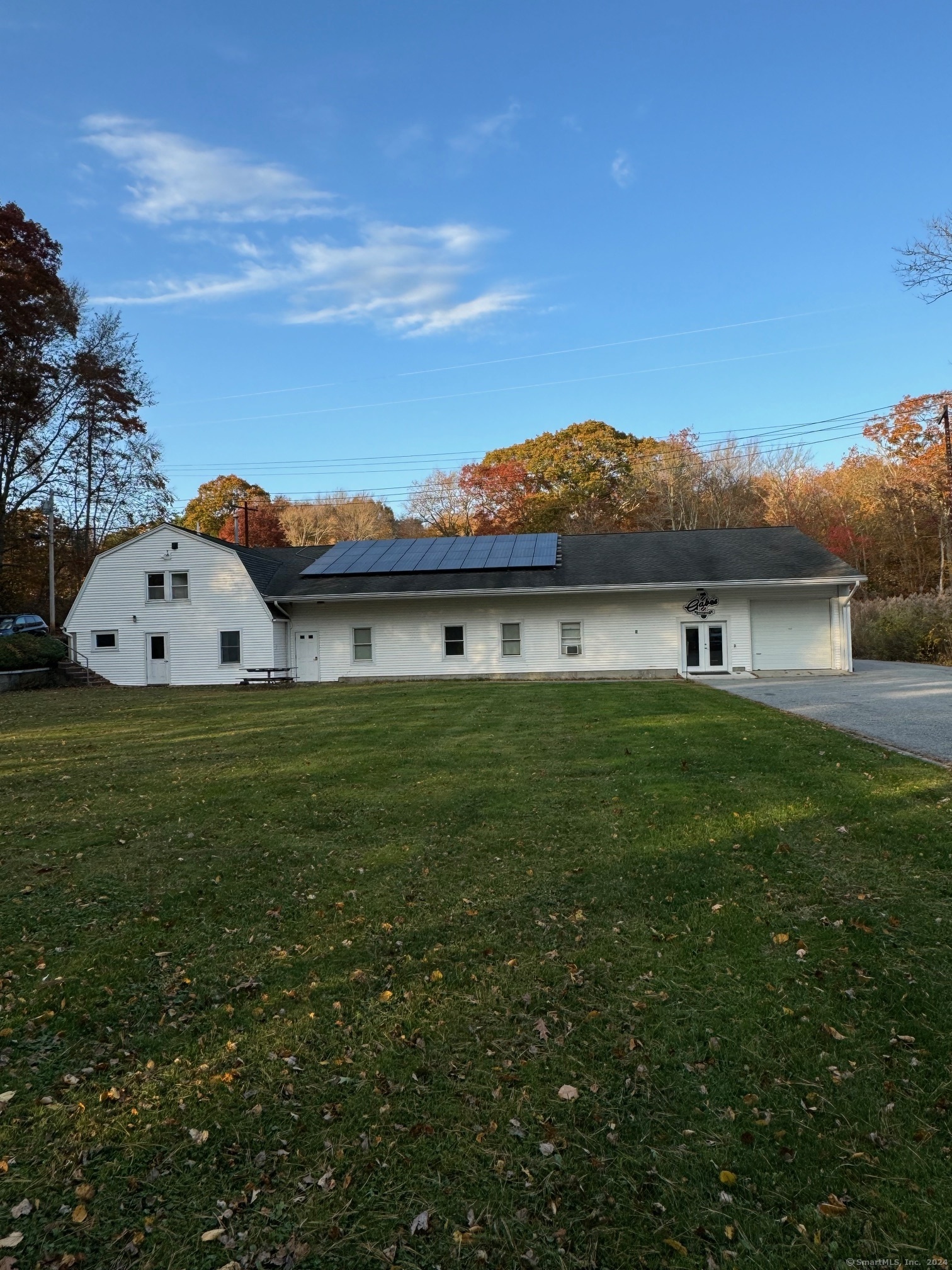 Property Photo:  5 Lorenz Industrial Parkway  CT 06339 