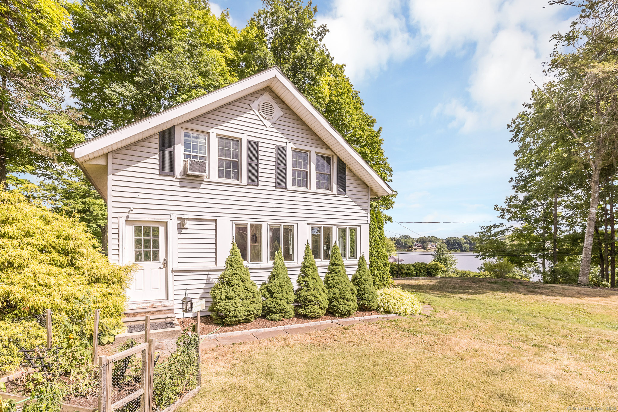 Property Photo:  154 Batterson Park Road  CT 06032 