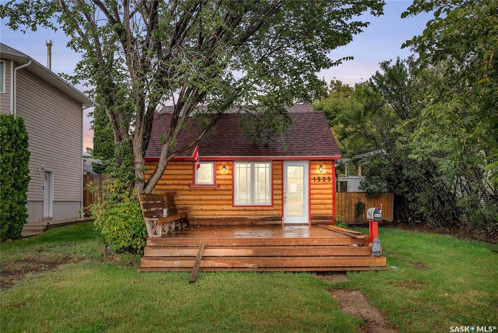 Property Photo:  1525 Kilburn Avenue  SK S7M 0K1 