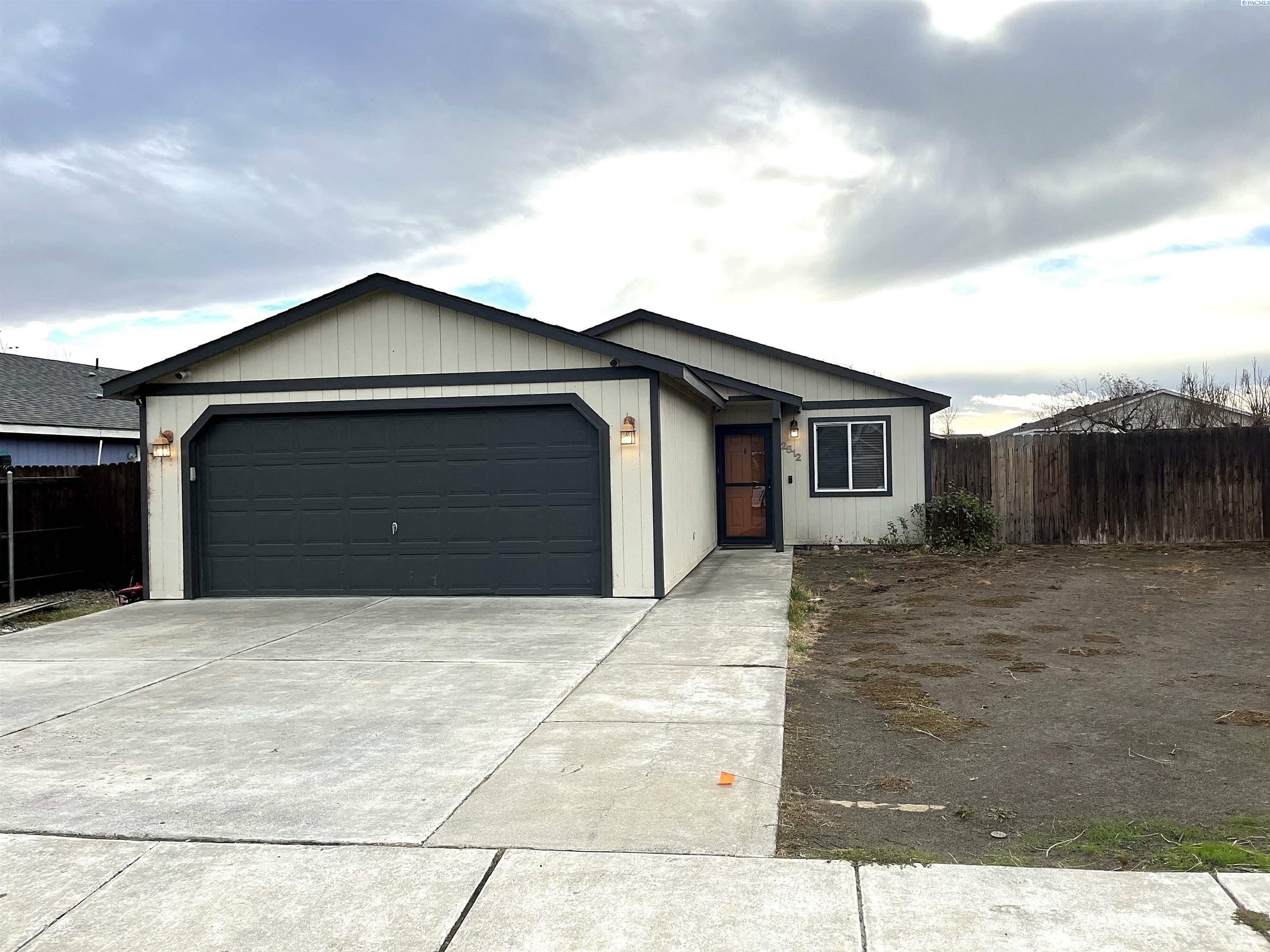 2512 E Adelia Street  Pasco WA 99301 photo