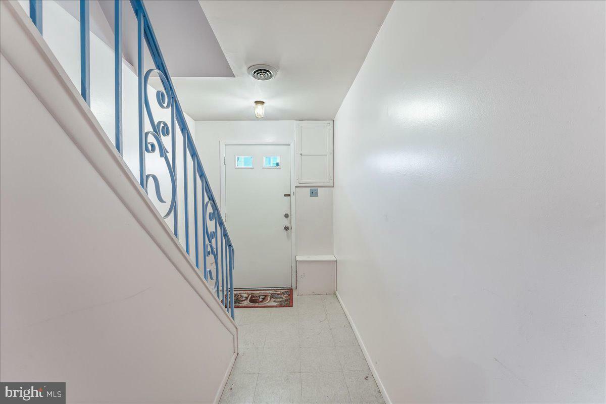 Property Photo:  17 Merion Terrace  PA 19082 