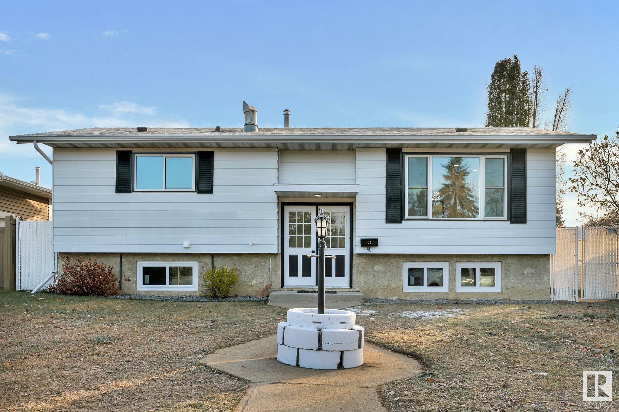 Property Photo:  1350 Knottwood Rd E NW  AB T6K 2J8 