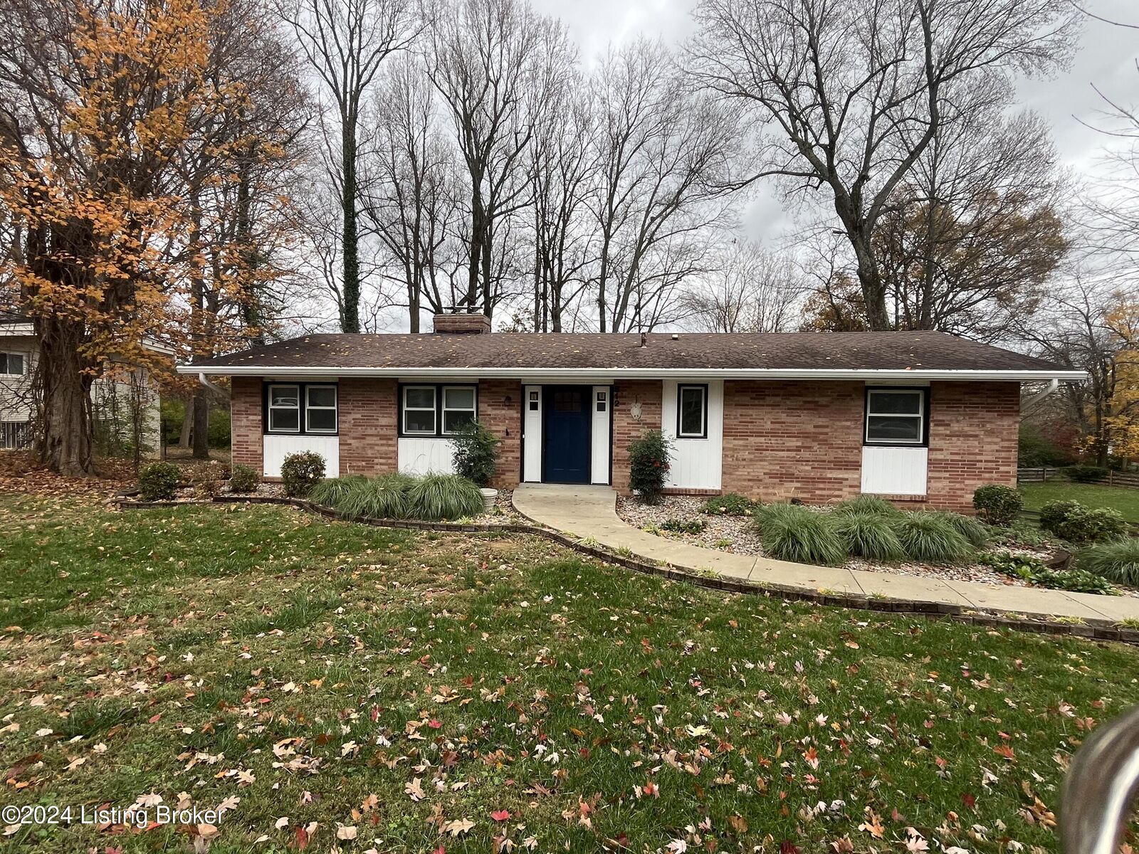Property Photo: 812 Sunrise Ln KY 42701
