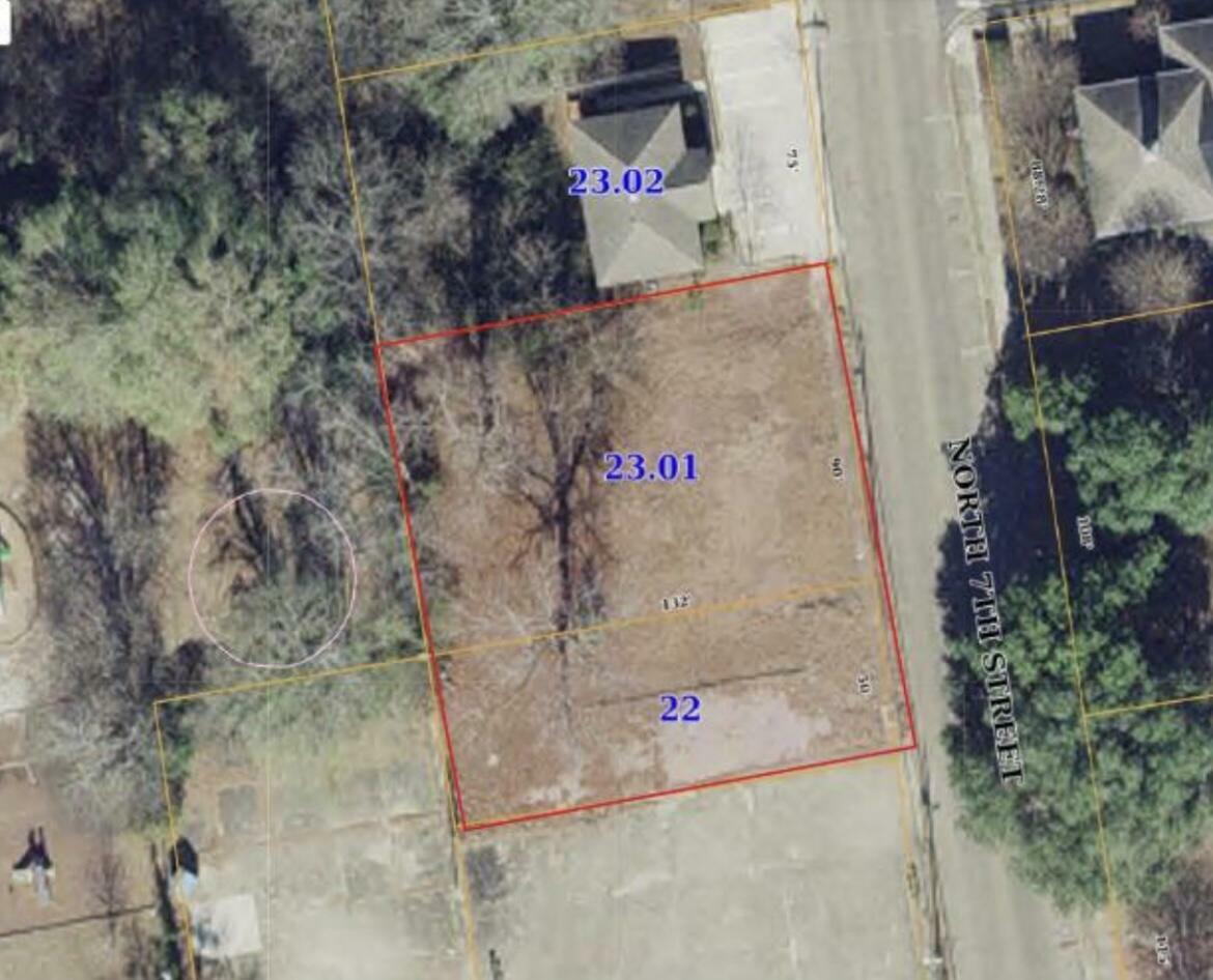 Property Photo:  317 & 315 7th St N  MS 39701 