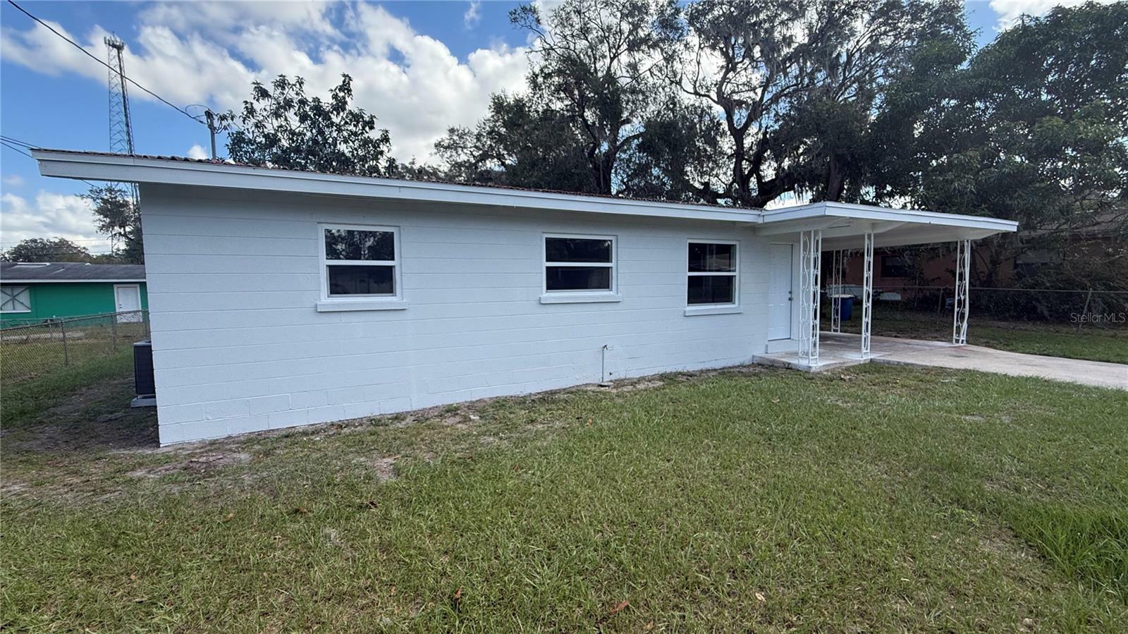 Property Photo:  940 W Tee Circle  FL 33830 