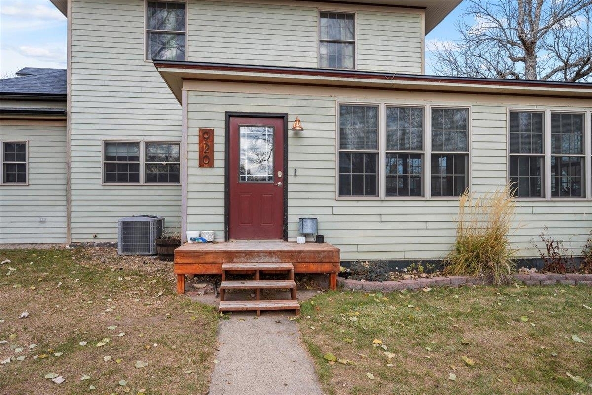 Property Photo:  920 6th Avenue  SD 57717 