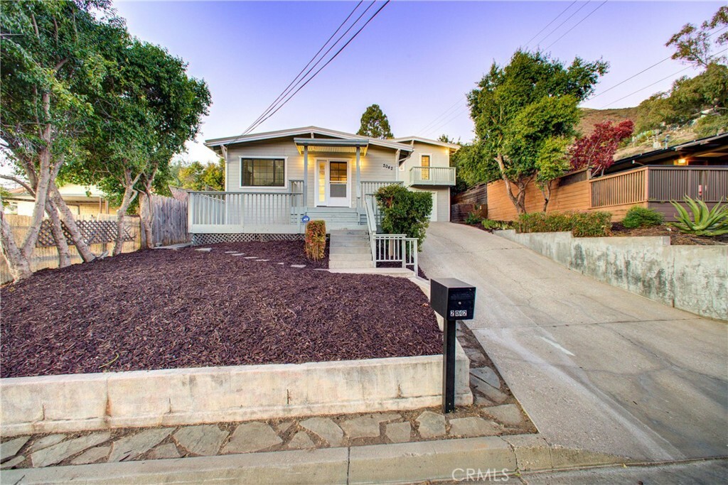 Property Photo:  2042 Hays Street  CA 93405 