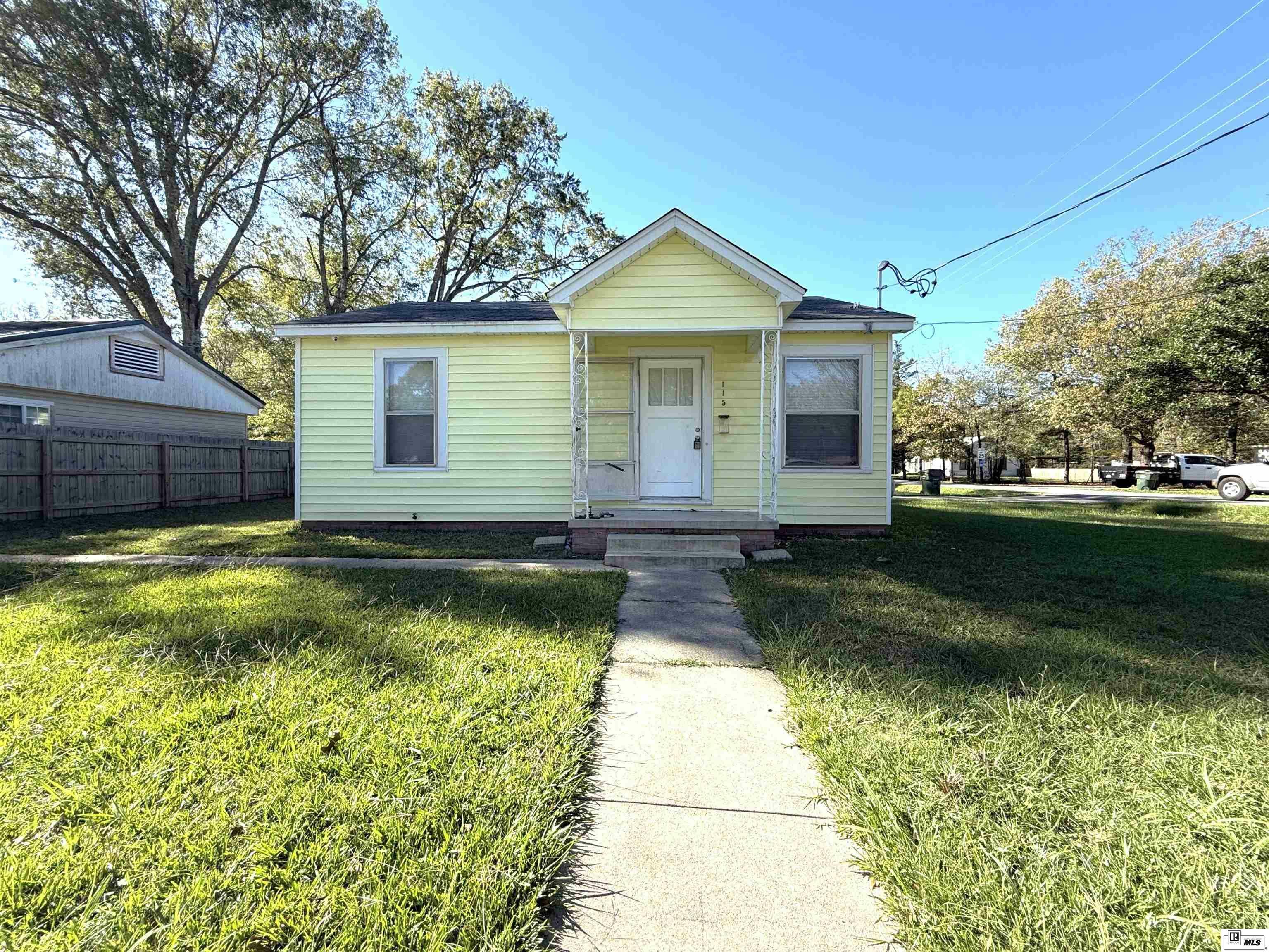 Property Photo:  115 Height Street  LA 71291 