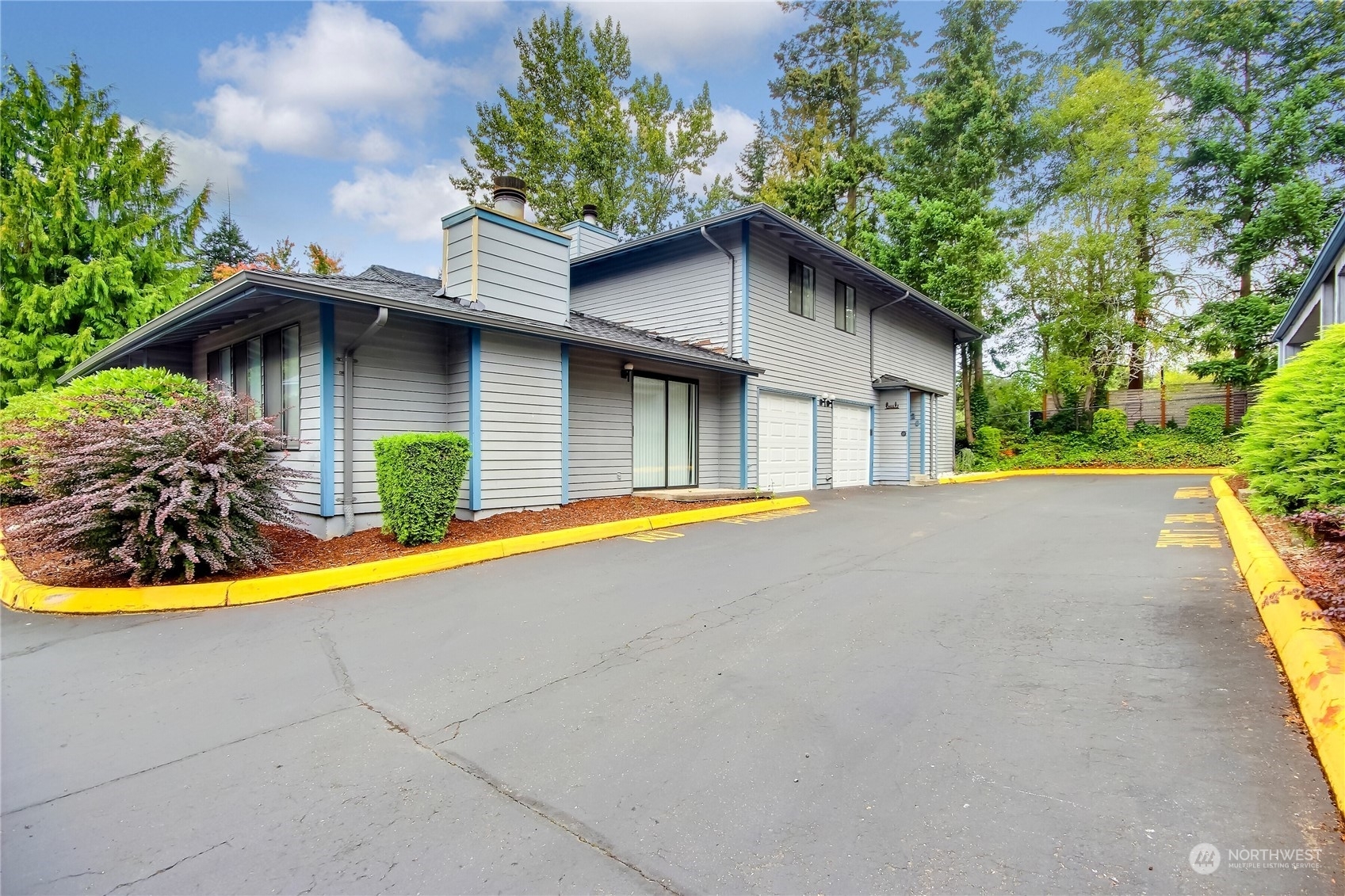 Property Photo:  1820 S 330th Street B  WA 98003 