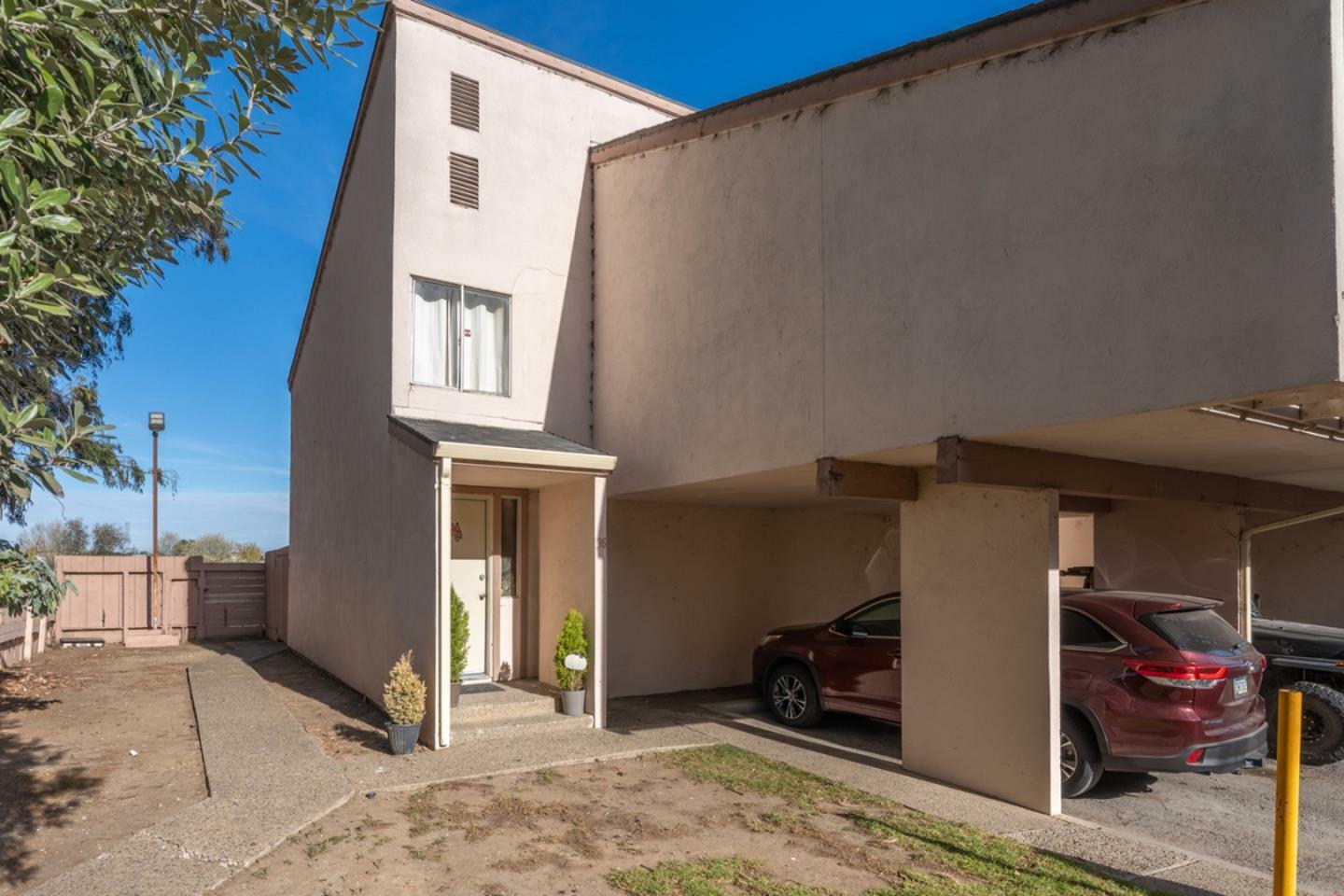 Property Photo:  916 Acosta Plaza 36  CA 93905 