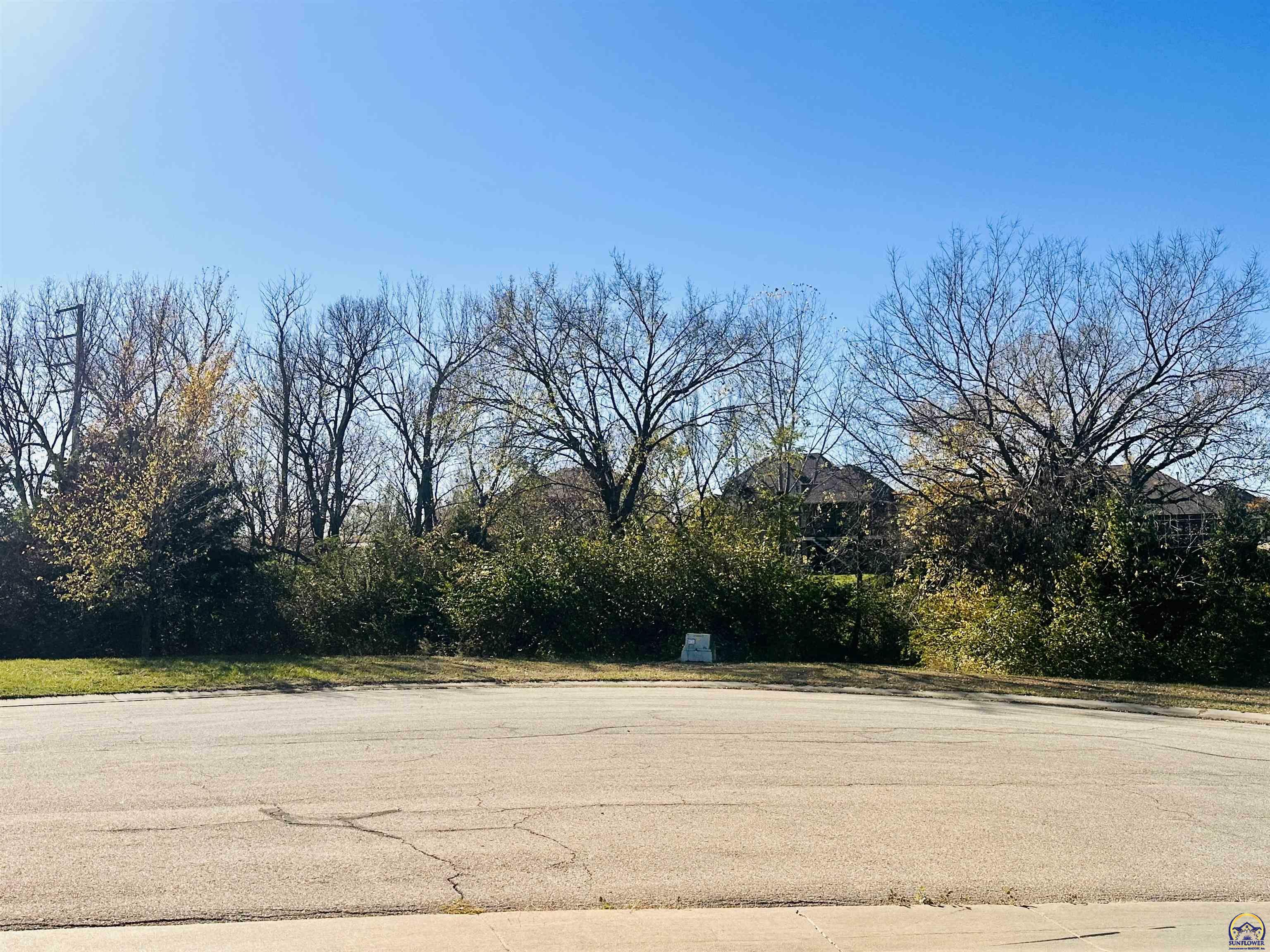 Property Photo:  7425 SW Kings Forest Ct Lot 4  KS 66539 