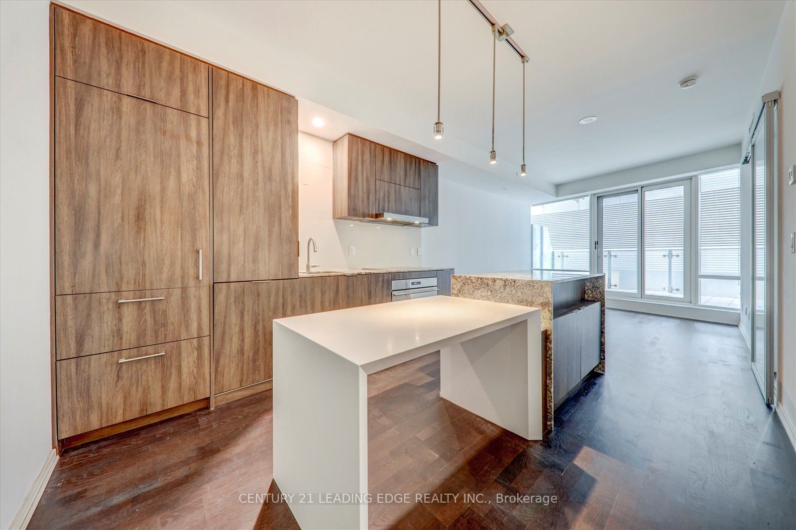 Property Photo:  1 Bloor St E 416  ON M4W 0A8 