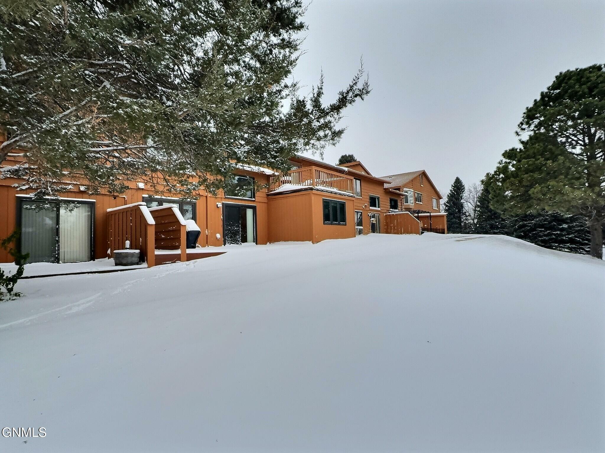 Property Photo:  3103 Winnipeg Drive  ND 58503 