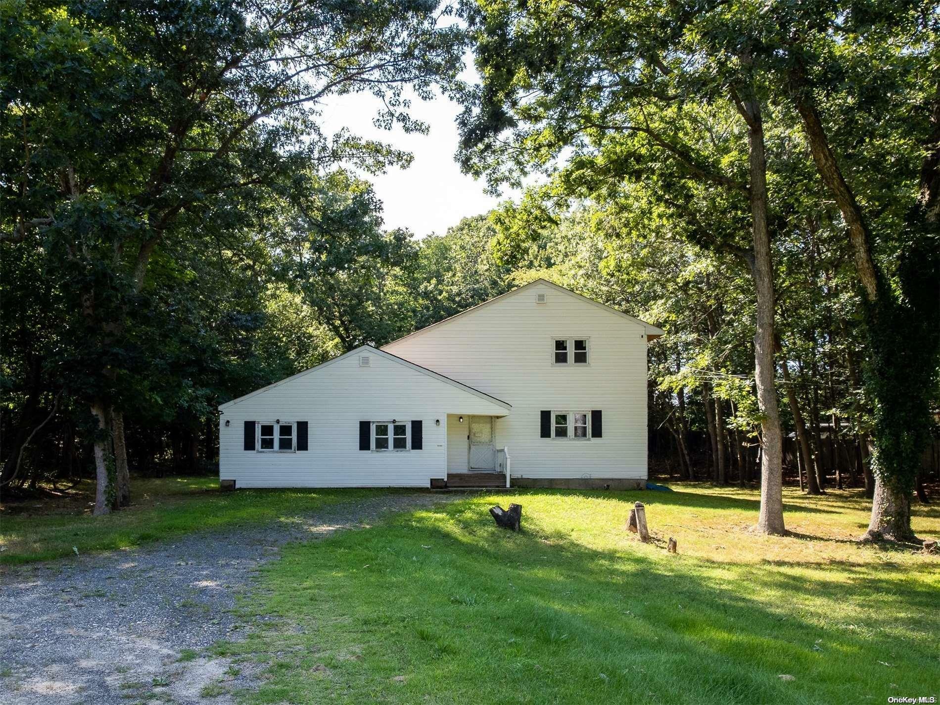 Property Photo:  178 Wood Road  NY 11720 