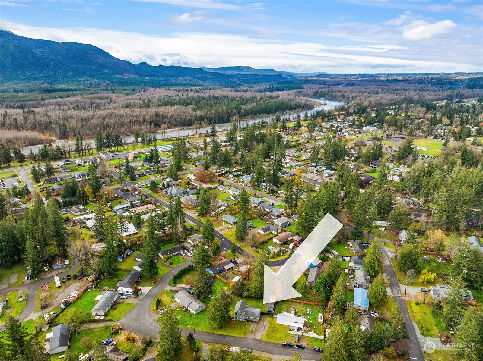 Property Photo:  915 Timber Lane  WA 98251 