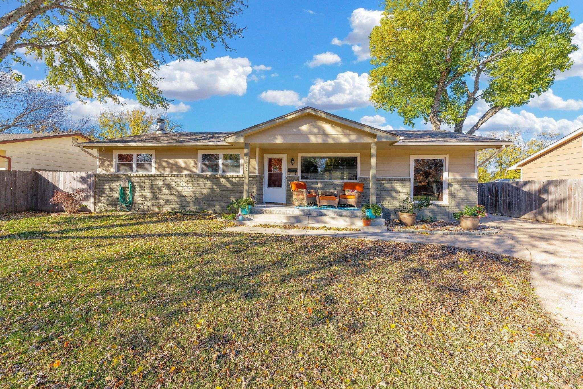 Property Photo:  2939 S Gordon Ave  KS 67217 