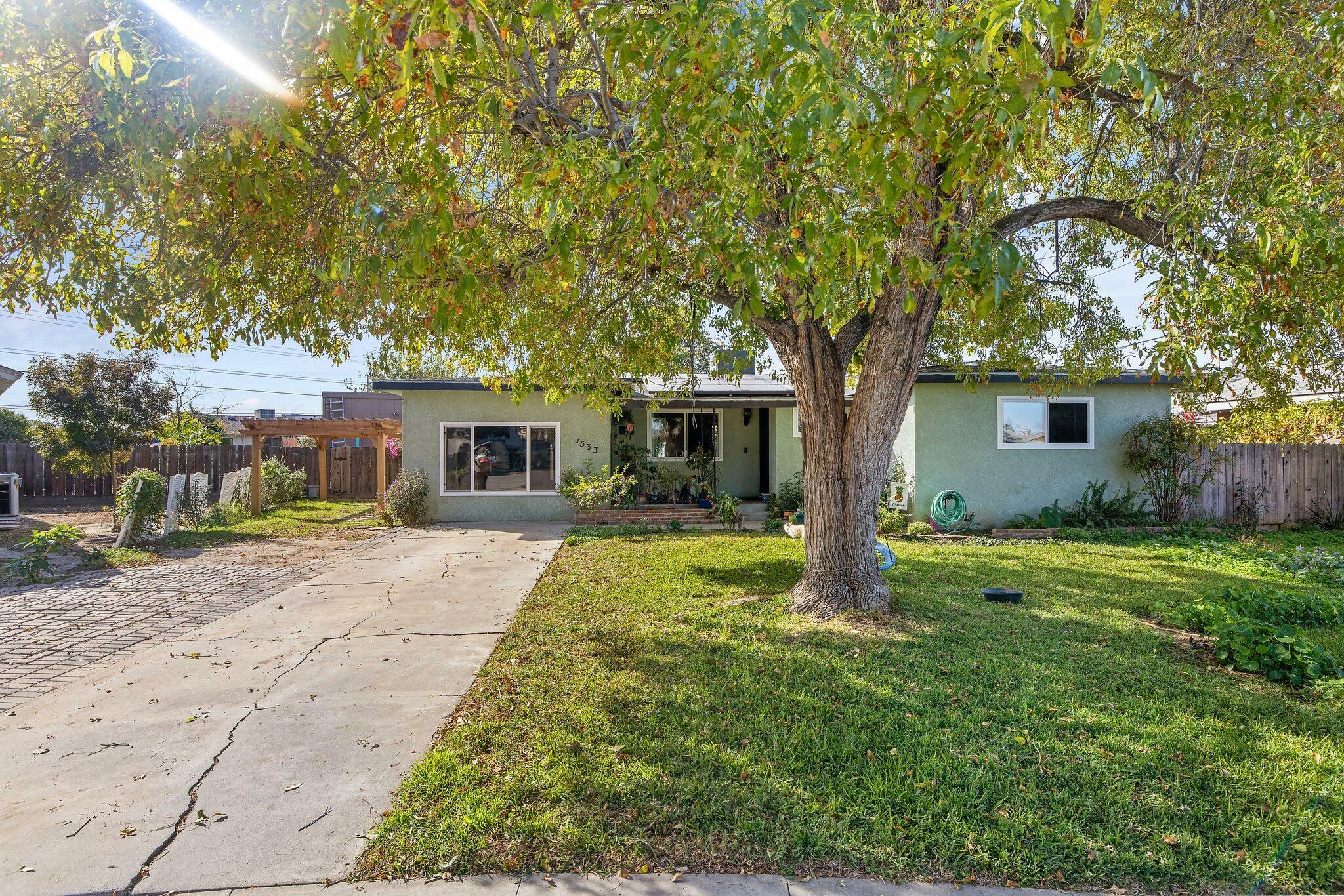 Property Photo:  1533 Etna Drive  CA 93274 