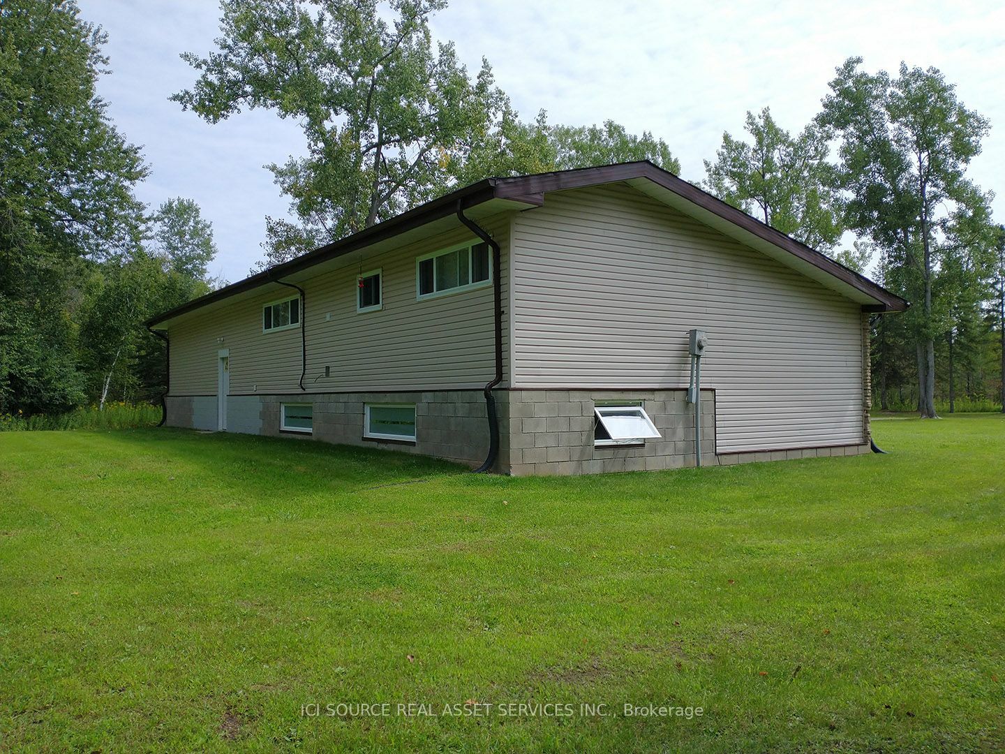 Property Photo:  278 Whites Rd  ON K8V 5P5 