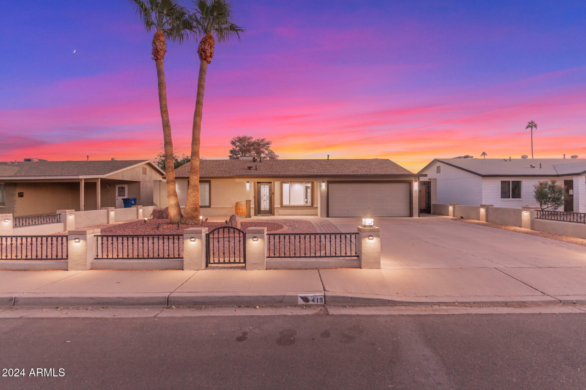 Property Photo:  419 E Oxford Drive  AZ 85283 