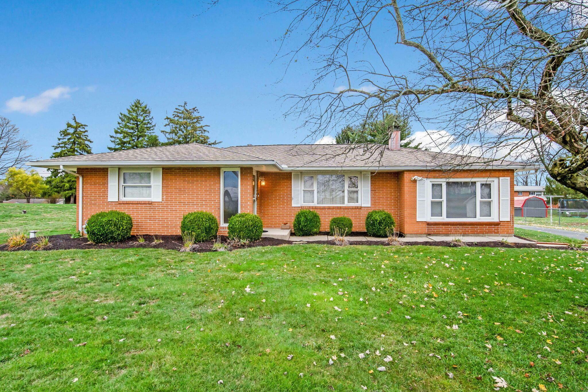 Property Photo:  291 Roberts Drive SE  OH 43056 